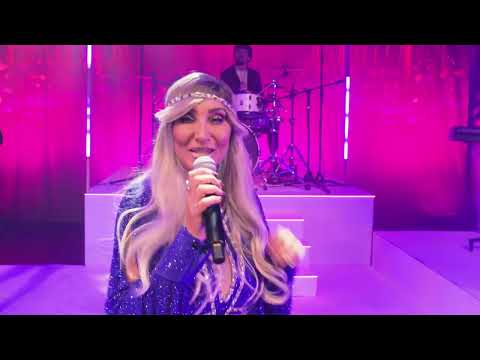 Video preview for The Shoop Shoop Show - The Cher Collection  from Youtube