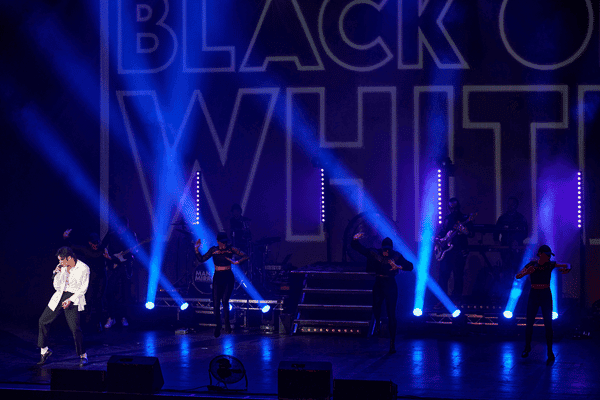 Image preview for Man In The Mirror - A Tribute to Michael Jackson