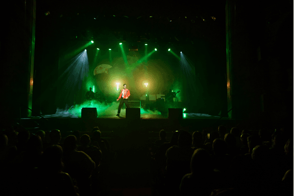 Image preview for Man In The Mirror