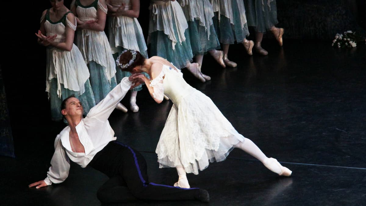 Image preview for English Youth Ballet - Giselle Production Shot 3